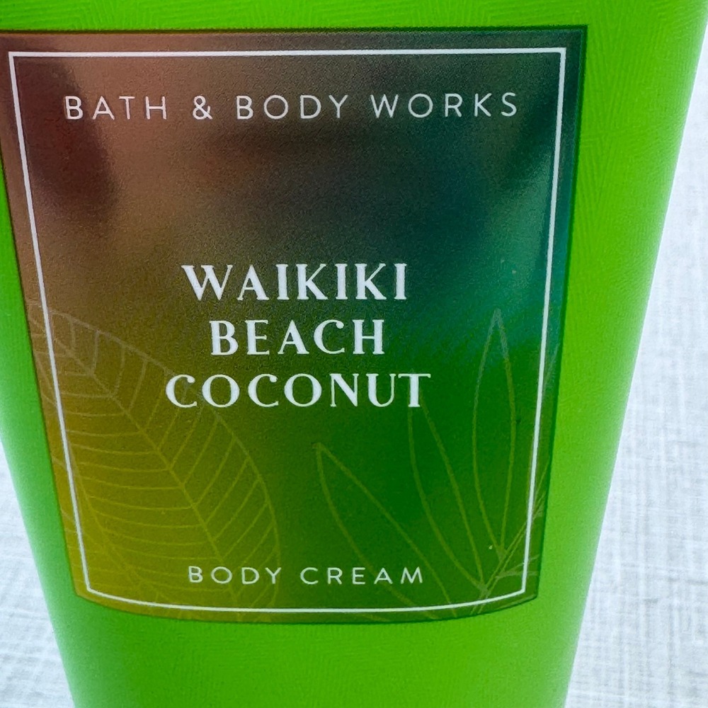 Bath & Body Works Waikiki Beach Coconut Ultimate Hydration Body Cream‎